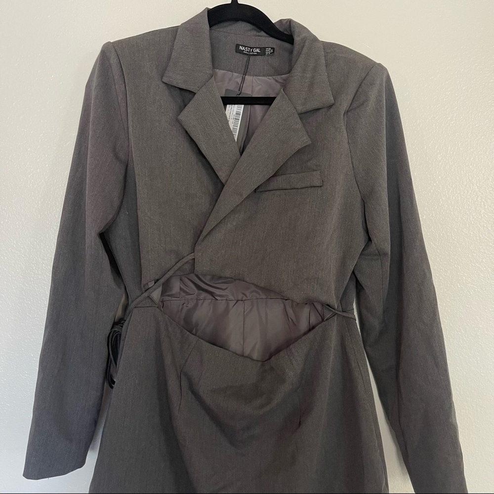 New Nasty Gal Strappy Waist Detail Cut Out Blazer Dress Size 10 Charcoal - Picture 4 of 13